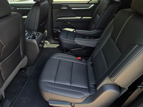 New 2026 GMC Acadia Elevation w/ Black Edition FWD image 19