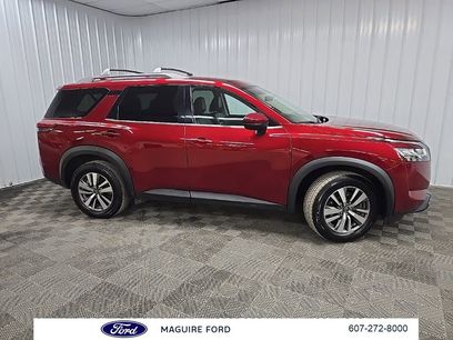 Used 2023 Nissan Pathfinder SL w/ Lighting Package (N92)