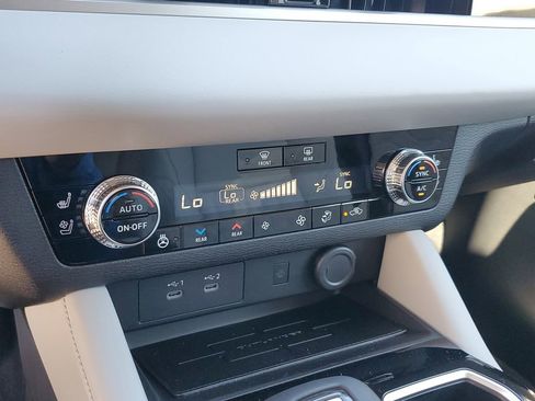 New 2026 Mitsubishi Outlander SEL FWD image 25