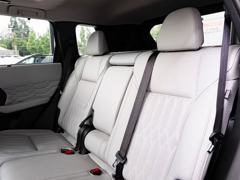 New 2025 Mitsubishi Outlander AWD image 26