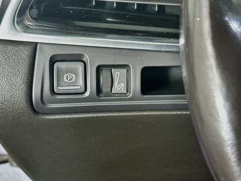 Used 2022 Cadillac XT6 Premium Luxury FWD image 17