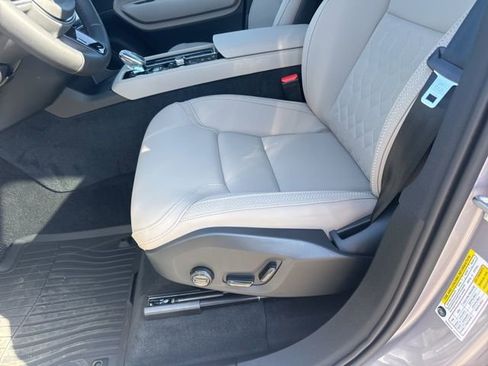 New 2026 Volvo XC90 B5 Plus w/ Protection Package AWD/4WD image 16