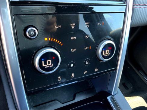 Certified 2022 Land Rover Discovery Sport SE R-Dynamic image 31