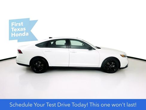 Used 2025 Honda Accord SE image 10