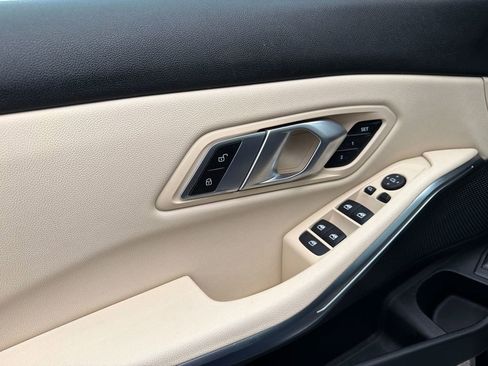 Used 2021 BMW 330i xDrive Sedan w/ Convenience Package image 33