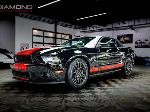 Used 2014 Ford Mustang Shelby GT500 w/ Equipment Group 821A RWD image 75