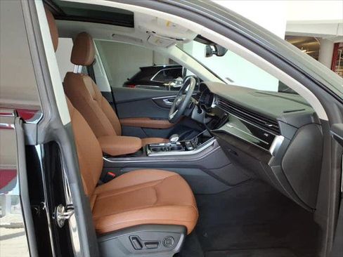 Used 2023 Audi Q8 Premium Plus w/ Premium Plus Package AWD/4WD image 21