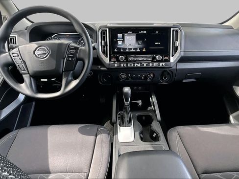 Certified 2025 Nissan Frontier SV RWD image 15