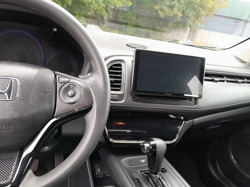 Used 2018 Honda HR-V EX image 17
