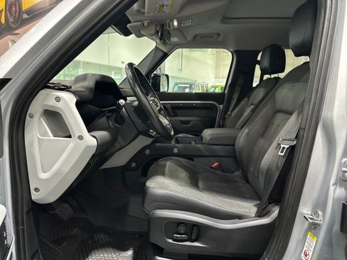 Used 2020 Land Rover Defender 110 First Edition AWD/4WD image 40