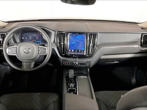 Used 2025 Volvo XC60 T8 Core AWD/4WD image 15