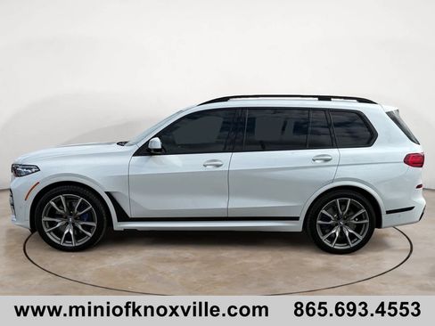 Used 2022 BMW X7 M50i w/ Luxury Seating Package image 6