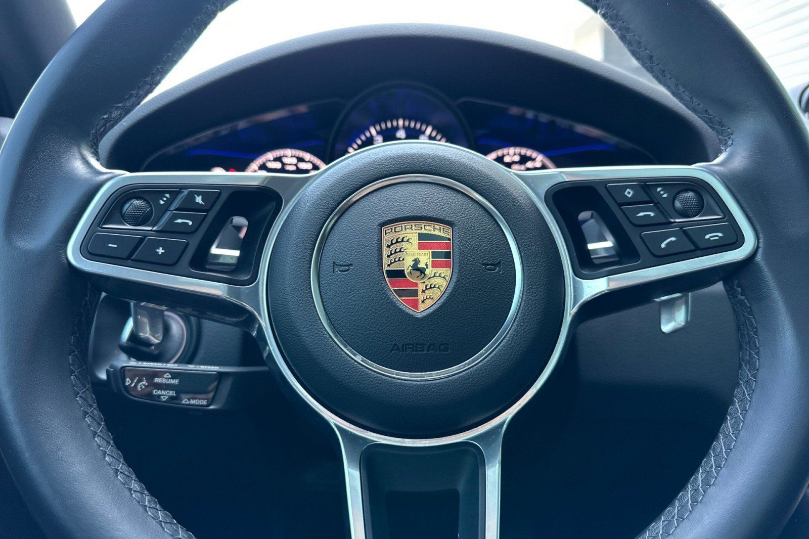 Certified 2023 Porsche Cayenne AWD/4WD image 24