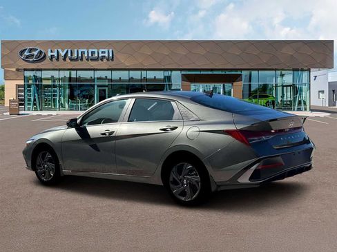 New 2026 Hyundai Elantra SEL Sport Premium image 4