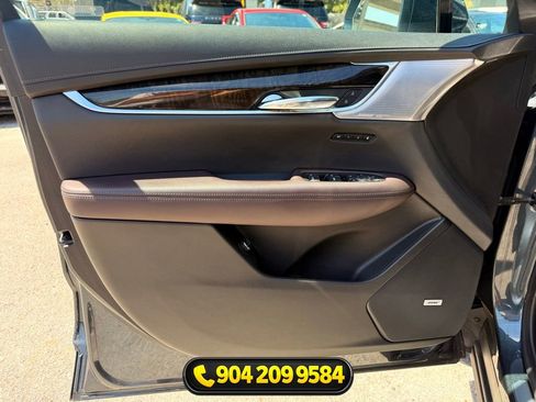 Used 2020 Cadillac XT6 Premium Luxury FWD image 21