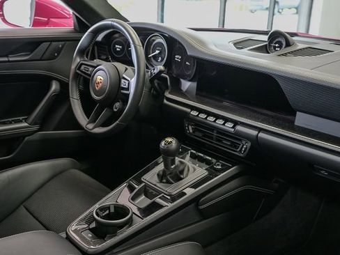 Used 2022 Porsche 911 GT3 image 25