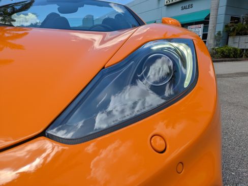 Used 2014 McLaren MP4-12C Spider RWD image 14