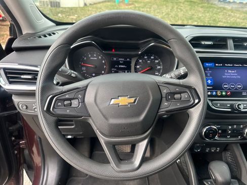 Used 2022 Chevrolet TrailBlazer LT w/ Convenience Package image 10