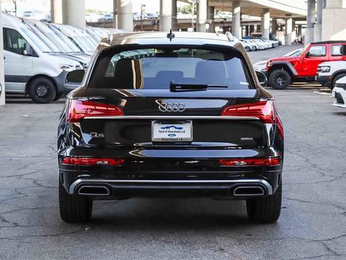 Used 2022 Audi Q5 2.0T Premium w/ Convenience Package image 5