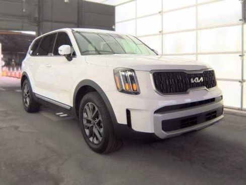 Used 2024 Kia Telluride LX FWD image 9