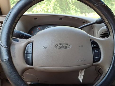 Used 2002 Ford F150 Lariat AWD/4WD image 24