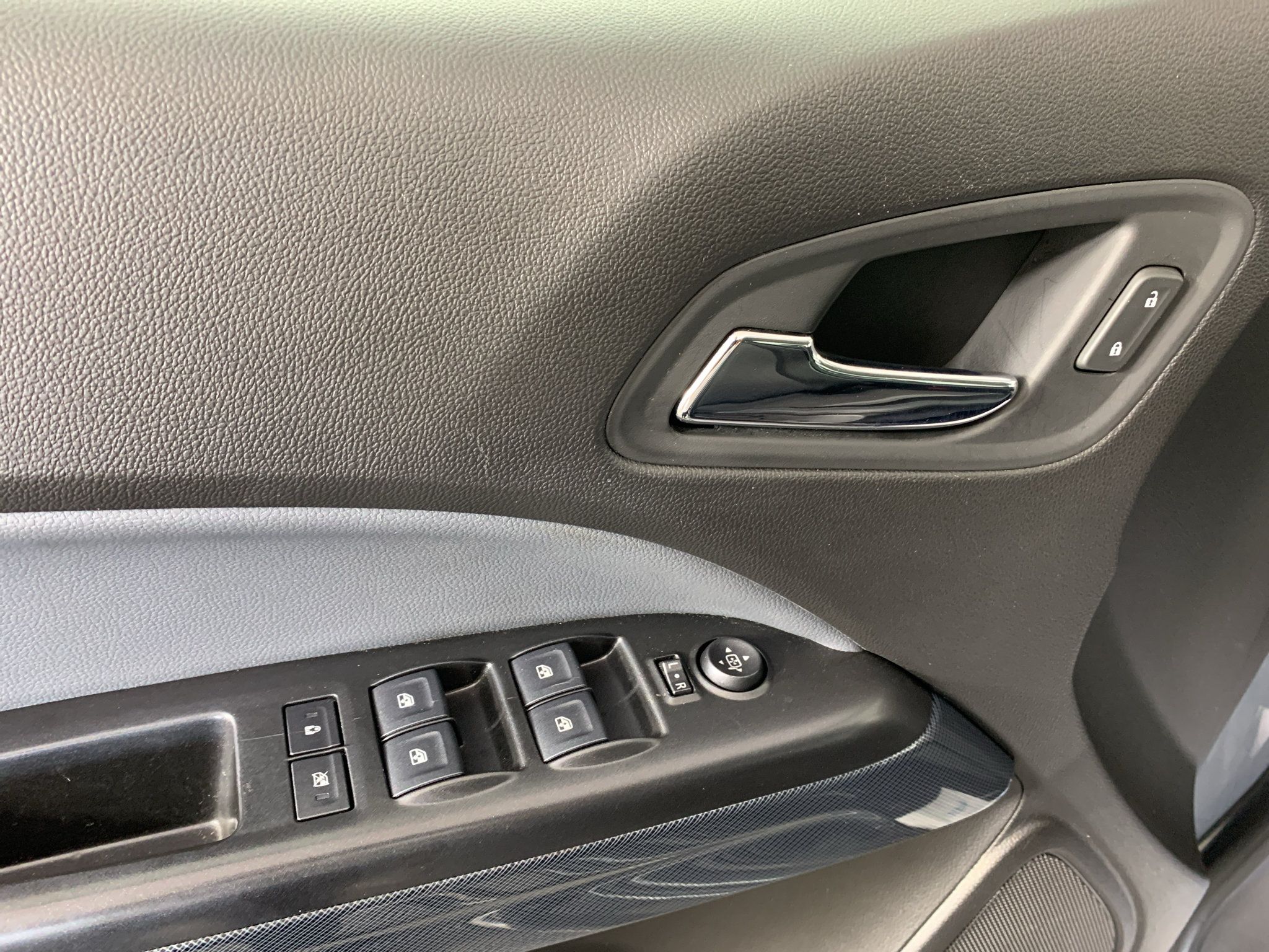 Used 2019 Chevrolet Colorado Z71 RWD image 13
