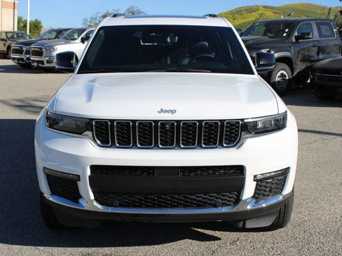 Used 2024 Jeep Grand Cherokee L Limited w/ Luxury Tech Group II image 2