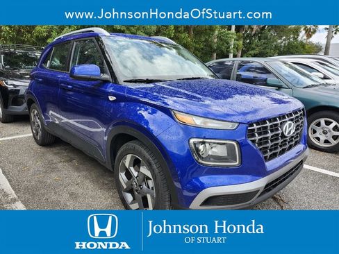 Used 2025 Hyundai Venue SEL image 1