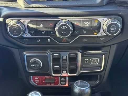 Used 2022 Jeep Gladiator Rubicon w/ LED Lighting Group AWD/4WD image 21