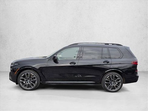 New 2026 BMW X7 M60i image 5