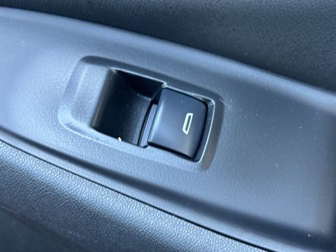 Used 2017 Chevrolet Volt Premier w/ Driver Confidence II Package image 23