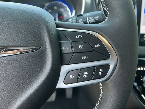 New 2026 Chrysler Voyager LX image 25