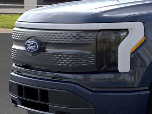 New 2025 Ford F150 Lightning XLT image 17