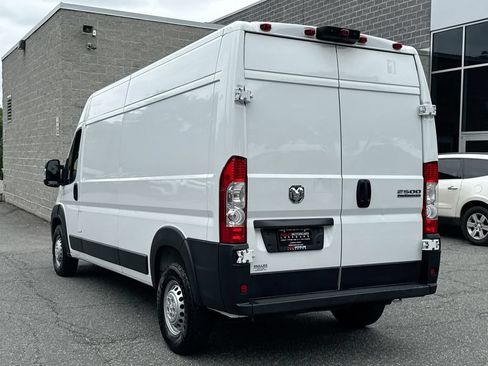 Used 2025 RAM ProMaster 2500 w/ Convenience Group FWD image 5