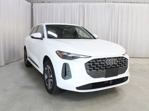Used 2025 Audi Q5 Premium w/ Convenience Package AWD/4WD image 37