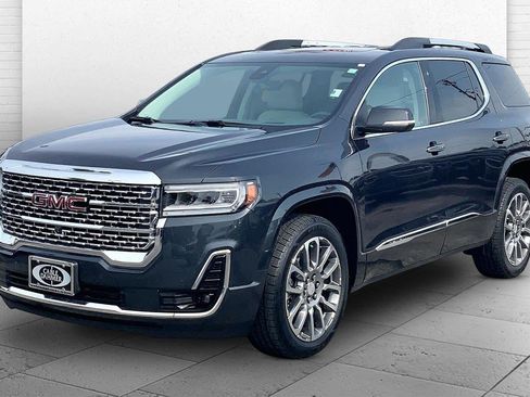 Used 2023 GMC Acadia Denali w/ Denali Ultimate Package AWD/4WD image 11