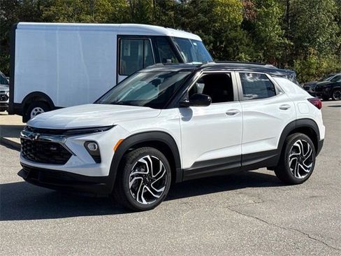 New 2026 Chevrolet TrailBlazer RS w/ Convenience Package FWD image 3