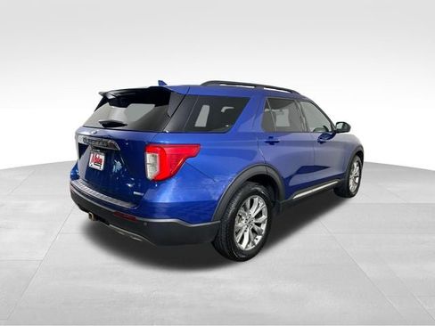 Used 2020 Ford Explorer XLT w/ Equipment Group 202A AWD/4WD image 6
