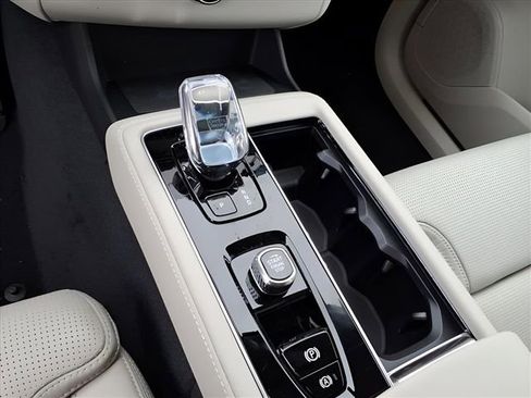 New 2026 Volvo XC90 T8 Ultra w/ Protection Package Premier image 20