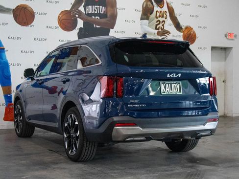 Used 2026 Kia Sorento SX FWD image 23