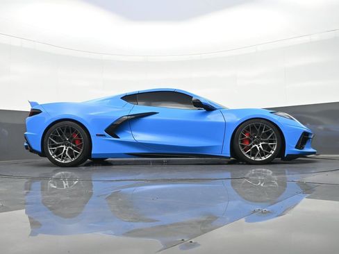Used 2020 Chevrolet Corvette Stingray Preferred Cpe w/ 2LT Preferred Equipment Group RWD image 30