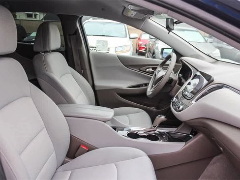 Used 2019 Chevrolet Malibu LT w/ Driver Confidence Package image 19