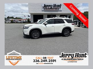 Used 2023 Nissan Pathfinder SL w/ SL Premium Package AWD/4WD video 1