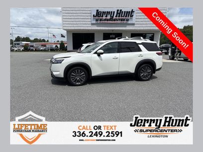 Used 2023 Nissan Pathfinder SL w/ SL Premium Package