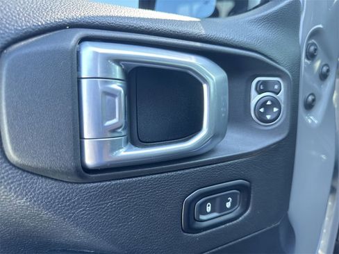 Used 2021 Jeep Wrangler Unlimited Rubicon w/ Trailer Tow Package image 19