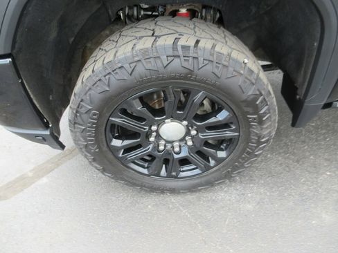 Used 2023 GMC Sierra 2500 Denali w/ Denali Black Diamond Edition AWD/4WD image 15