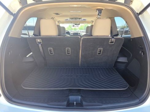 Used 2016 Honda Pilot Touring image 17
