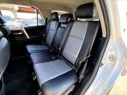 Used 2020 Toyota 4Runner SR5 Premium image 20