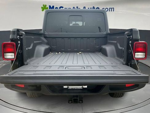 Used 2021 Jeep Gladiator Sport image 7