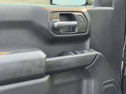 Used 2022 Chevrolet Silverado 1500 Custom AWD/4WD image 18